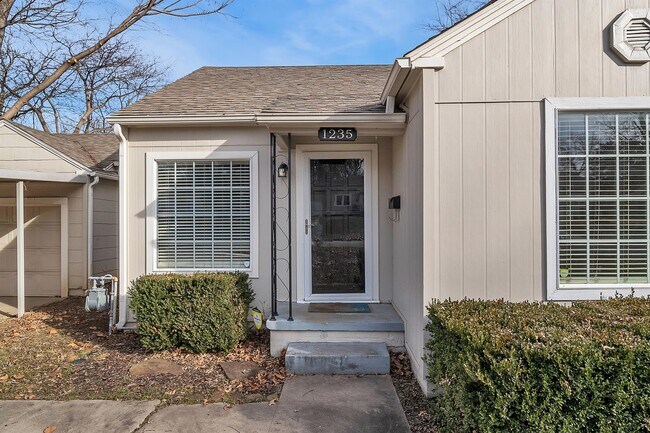 Foto del edificio - 1235 S Erie Ave