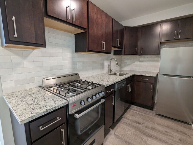 Foto del edificio - 445 W Barry Ave
