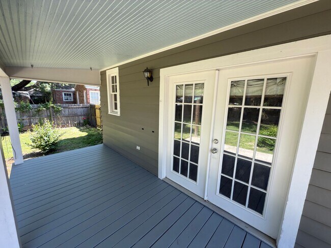 Foto del edificio - 3 Bed, 2 Bath Home in Southdowns - Fenced ...