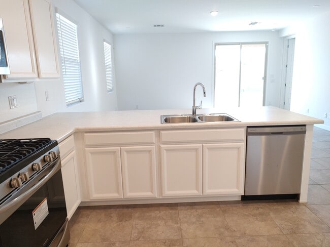 Building Photo - 6317 W Raymond St