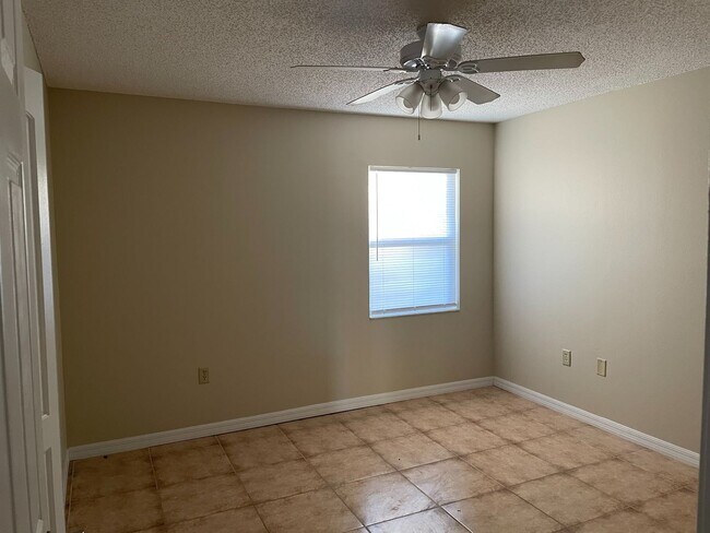 Foto del edificio - 2-Bedroom, 1-Bathroom home in Winter Haven