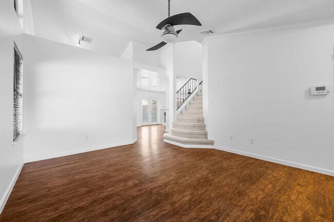 Foto del edificio - 12800 Meehan Dr