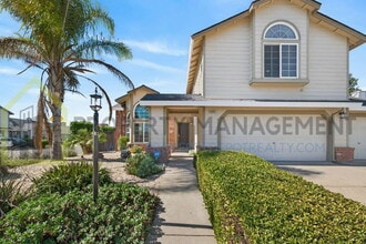 Building Photo - 8932 Hollowstone Way