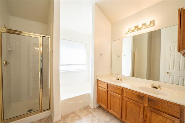 Building Photo - 515 Starling Dr