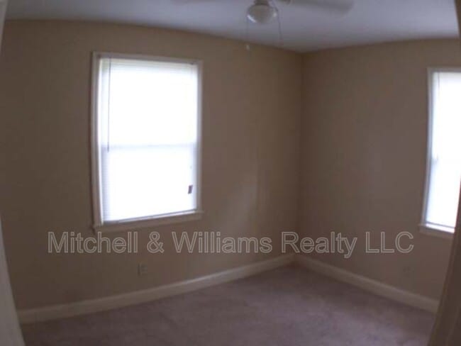 Foto del edificio - 3533 Pinecrest St