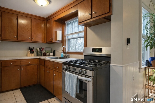 Foto del edificio - 15 E Main St