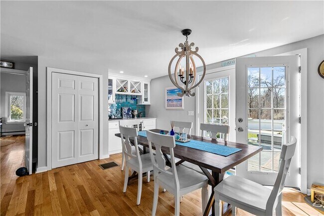 Foto del edificio - 391 Valley Rd