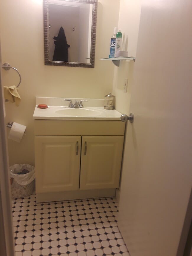 Bathroom - 32 Haviland St