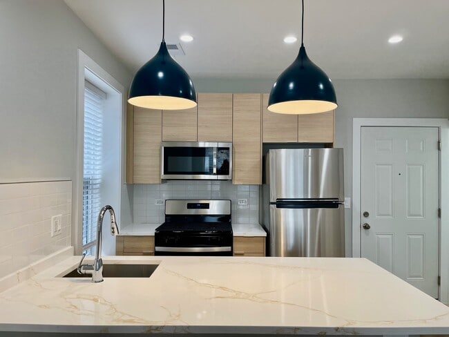 Foto del edificio - 2238 W 24th St