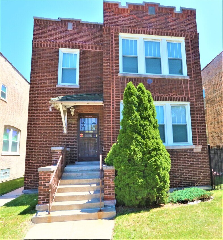 7941 S Clyde Ave Unit 2, Chicago, IL 60617 Condo for Rent in Chicago