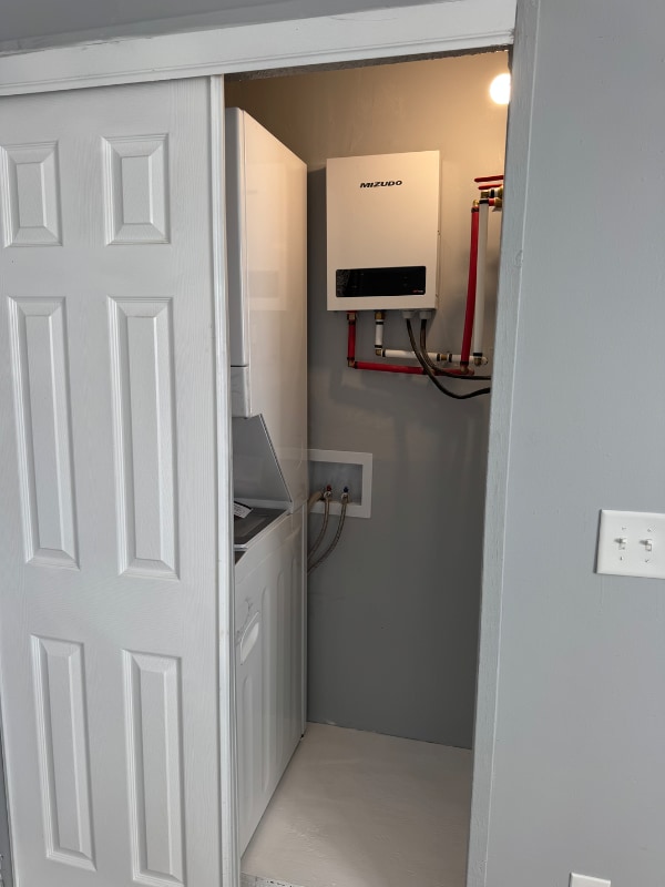 Building Photo - 911 Sylvan St