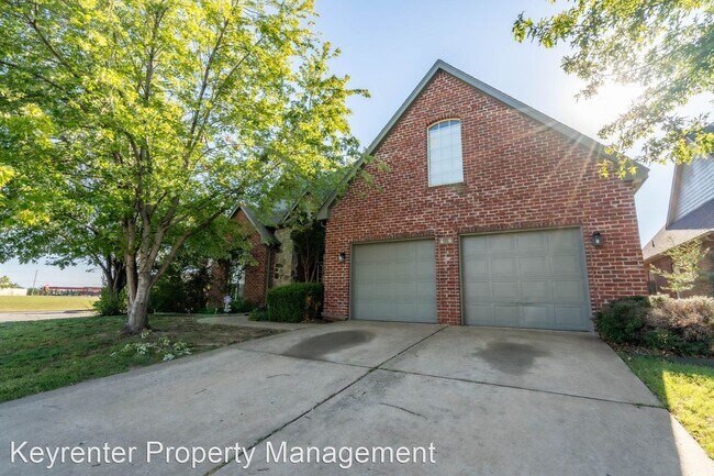 Building Photo - 4 br, 3 bath House - 406 N Emerson