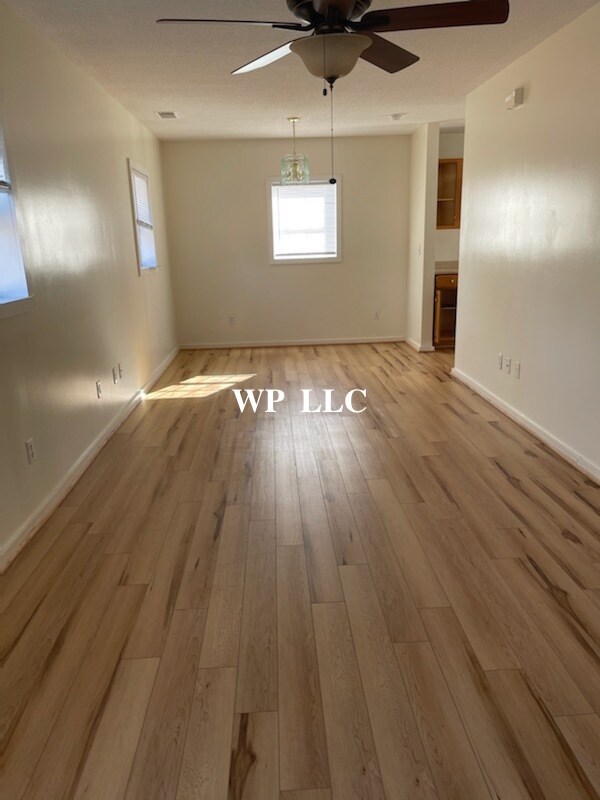 Livingroom - 344 Railroad Ave