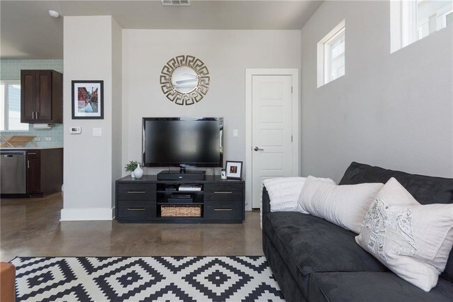 Building Photo - 2817 Stock Dr