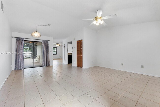 Foto del edificio - 11909 SW 48th Ct