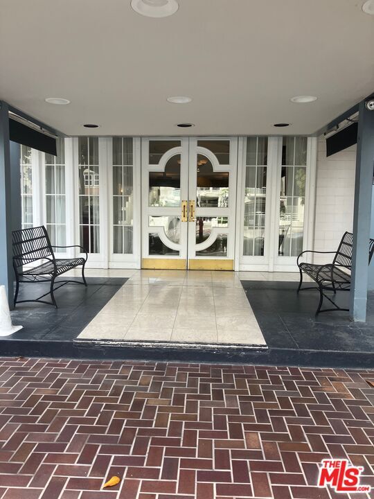 Foto del edificio - 969 Hilgard Ave