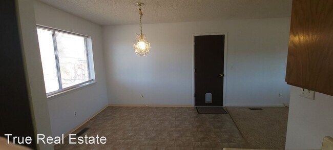Building Photo - 2 br, 1 bath House - 940 Christine Way