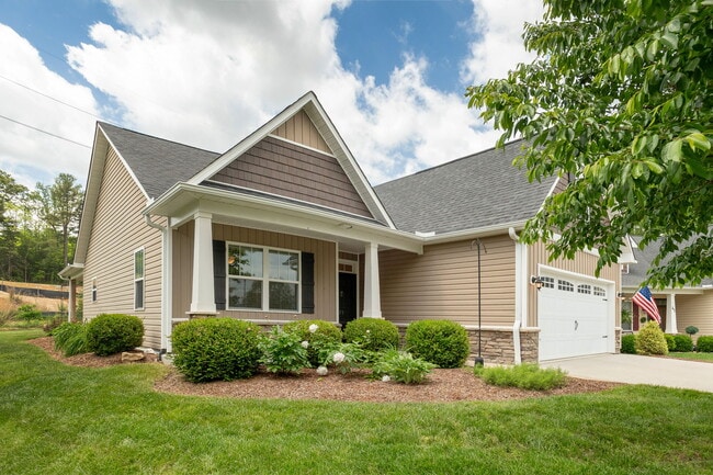 Building Photo - 35 Foxtail Ct
