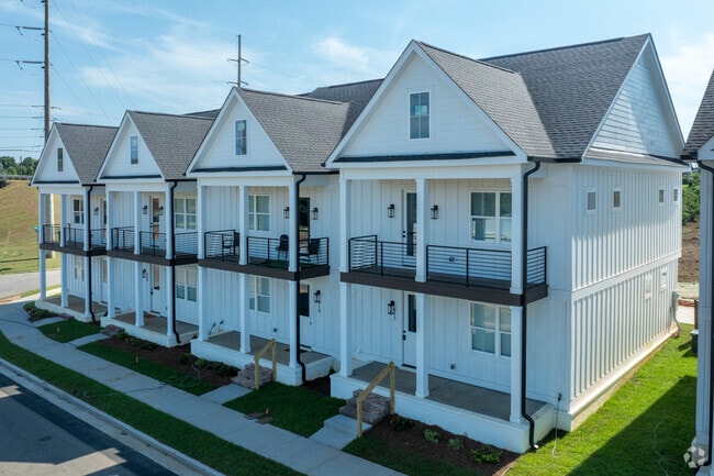 Building Photo - Parkside Townhomes