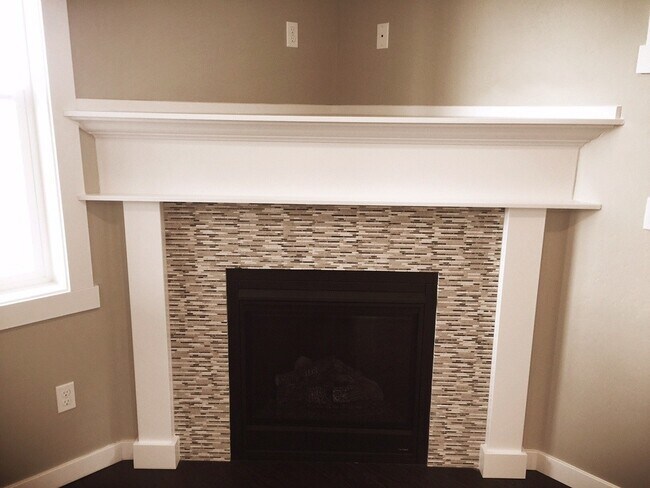 Foto del edificio - Beautiful 4 bed 2.5 bath in East Boise just off Gowen Rd and Columbia Rd in the Painted Ridge Sub...