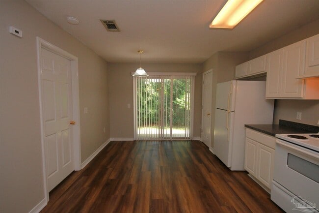 Building Photo - 1077 Antigua Cir