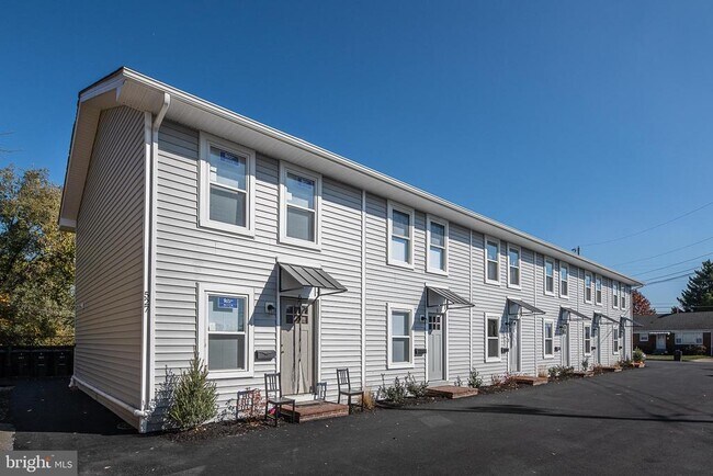 Foto del edificio - 527 Gray Ave