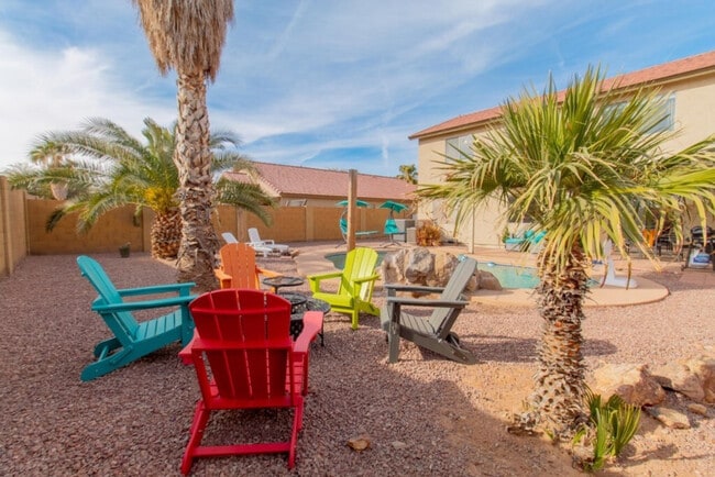 Foto del edificio - 1387 E 10th Pl