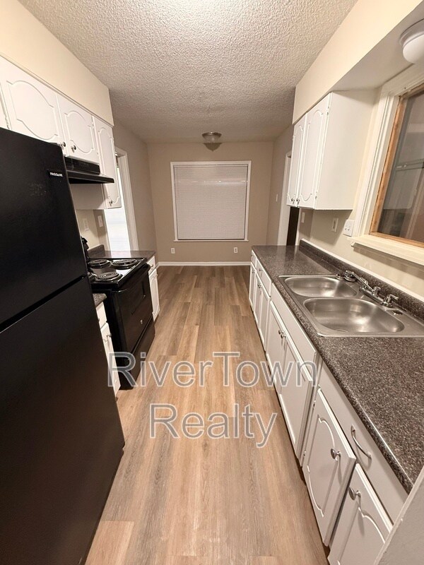 Foto del edificio - 4987 Scenicwood Cove