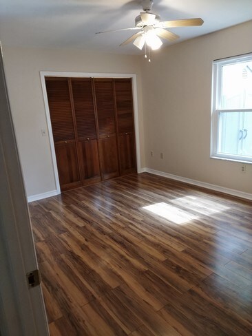 Dormitorio principal - 1947 SW 72 St