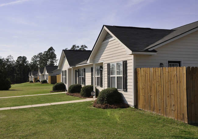 Building Photo - Wayside Apartments