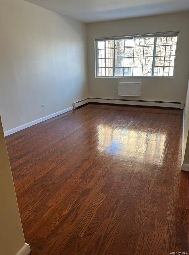 Foto del edificio - 858 E 175th St