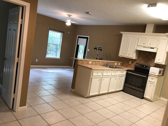 Building Photo - 22856 Brazos Dr