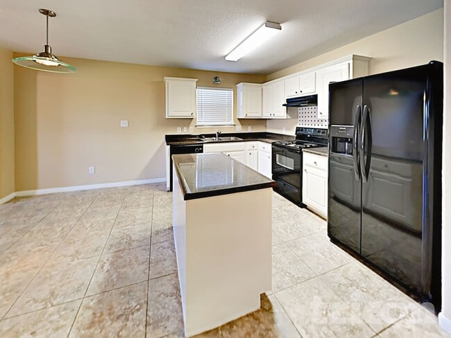 Foto del edificio - 5746 Butch Canyon