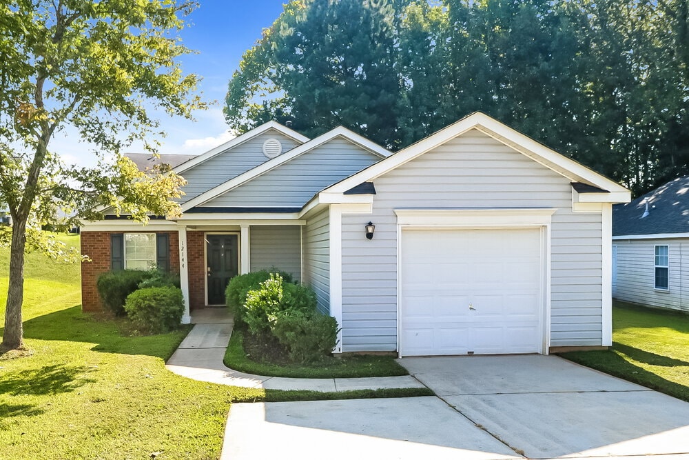 Foto principal - 12144 Stewarts Crossing Dr