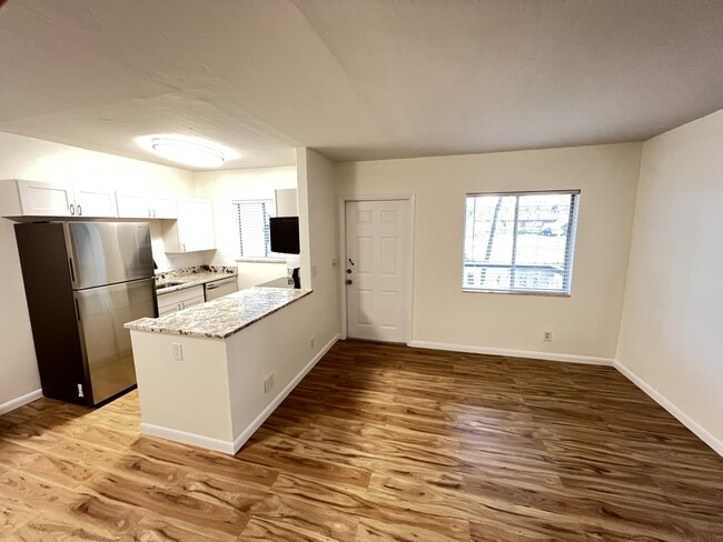 Building Photo - 306 E Ocean Ave