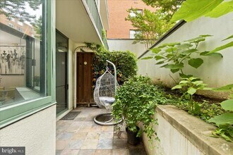Building Photo - 955 26th St NW