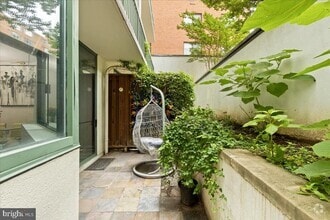 Building Photo - 955 26th St NW