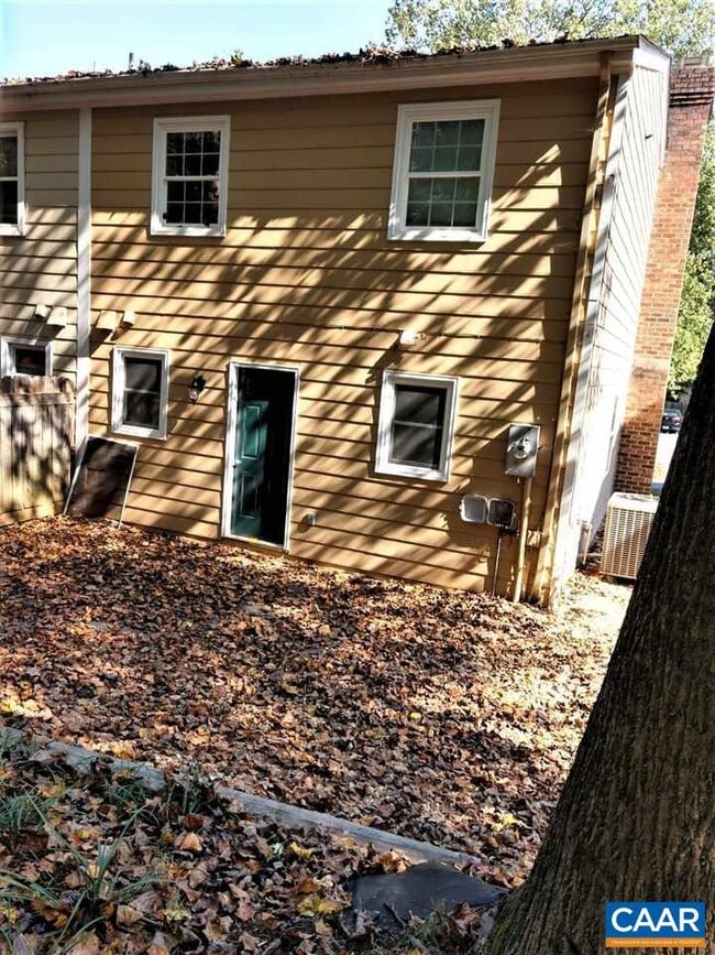 Building Photo - 260 Albert Ct
