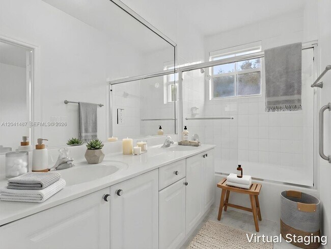 Foto del edificio - 10966 NW 43rd Ter