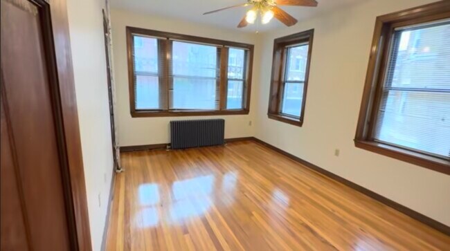 Foto del edificio - 240 Kelton St