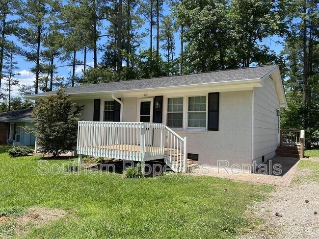 Building Photo - 814 Juniper Dr