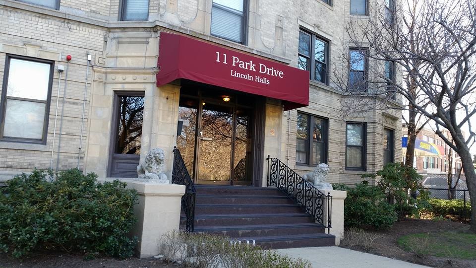 Primary Photo - 11 Park Dr