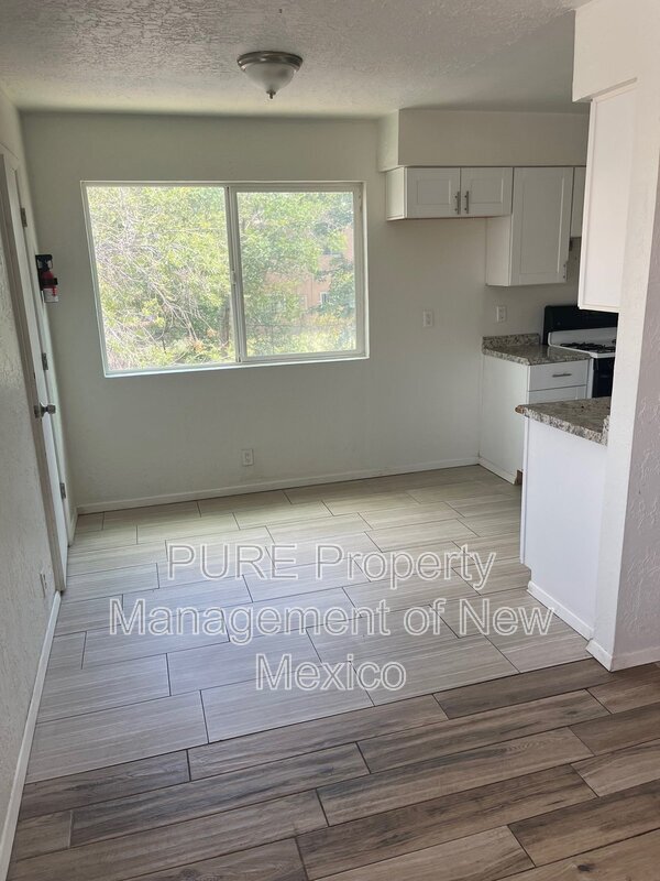 Foto del edificio - 415 Dorado Ct SE