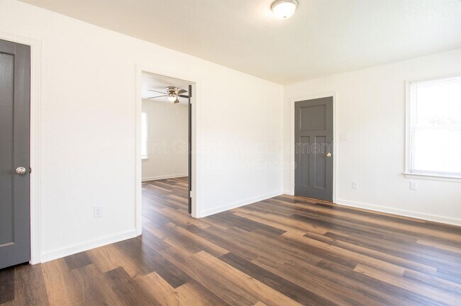 Foto del edificio - 1301 E Mount Vernon St