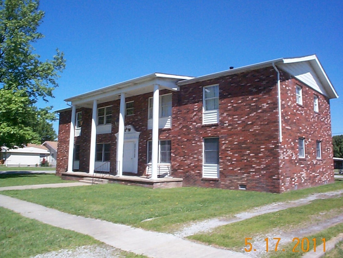 Primary Photo - 112 W Matthew St