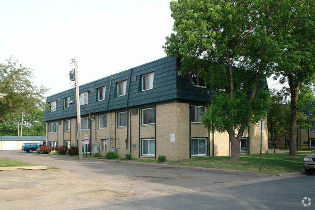 Building Photo - Evergreene Apartments