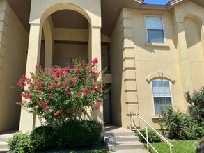 Building Photo - 9804 Cantera Ct