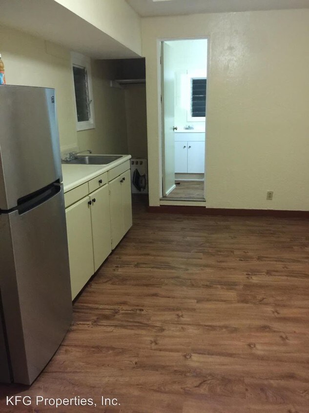 Primary Photo - 1218 17th Ave