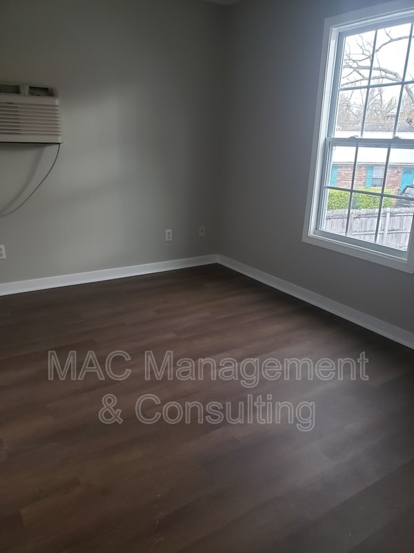 Building Photo - 1325 Virginia Ave