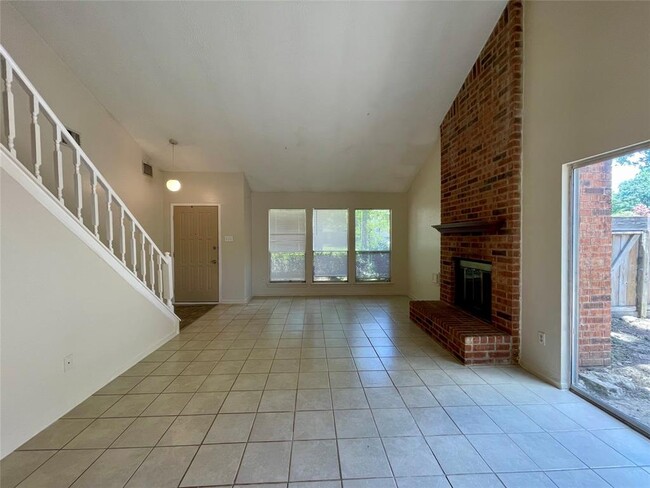 Building Photo - 2938 Bassingham Dr